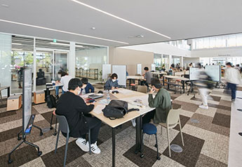 Fun&Fan~学びの楽しさを発見&摂大が好きになる~ 新棟ラーニングコモンズ構築