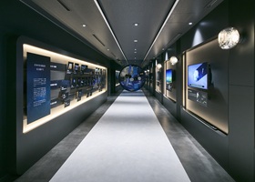 Welcome to B-SAT　仕事への誇りが伝わる展示スペース